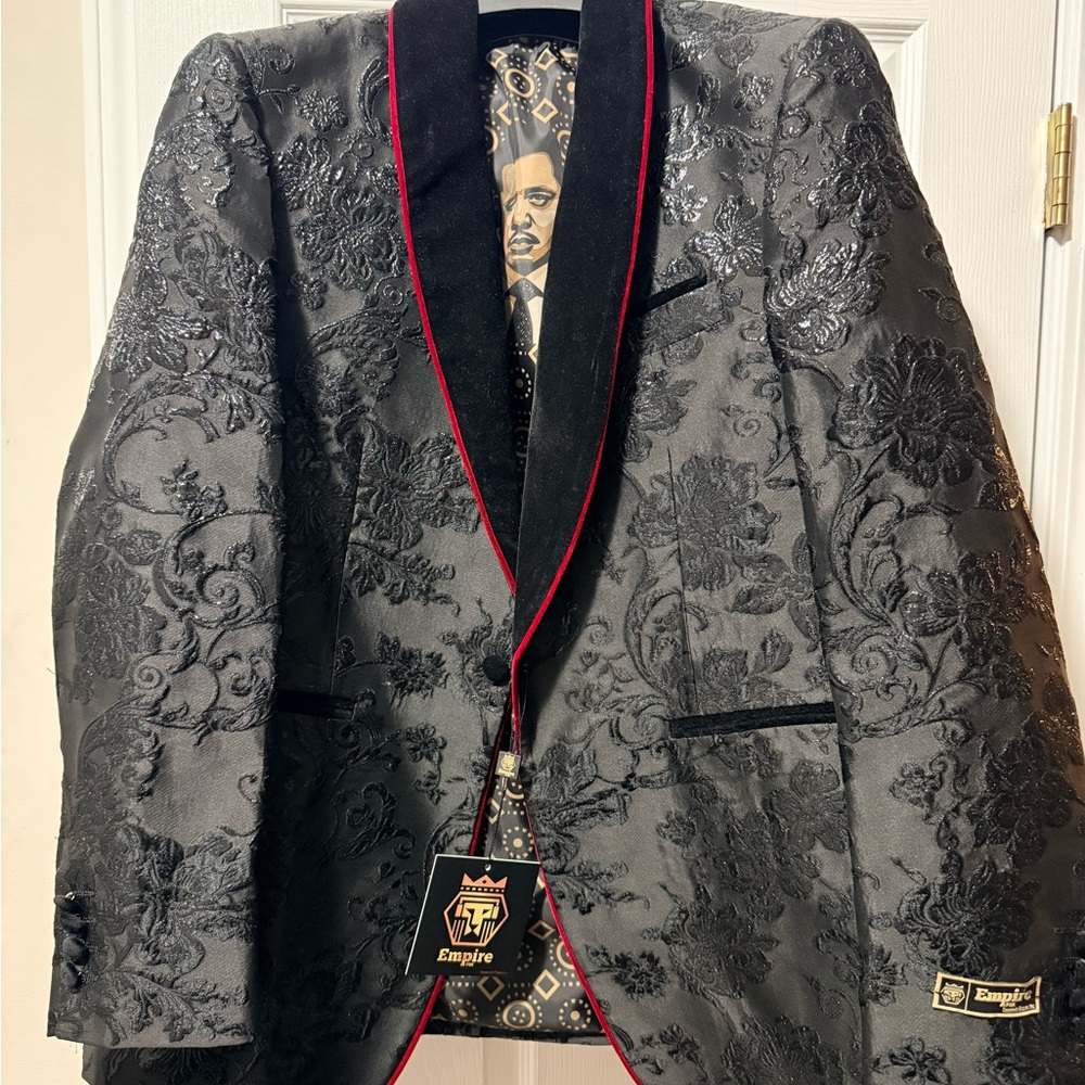 Fox Elegant Black Blazer with Red Accents